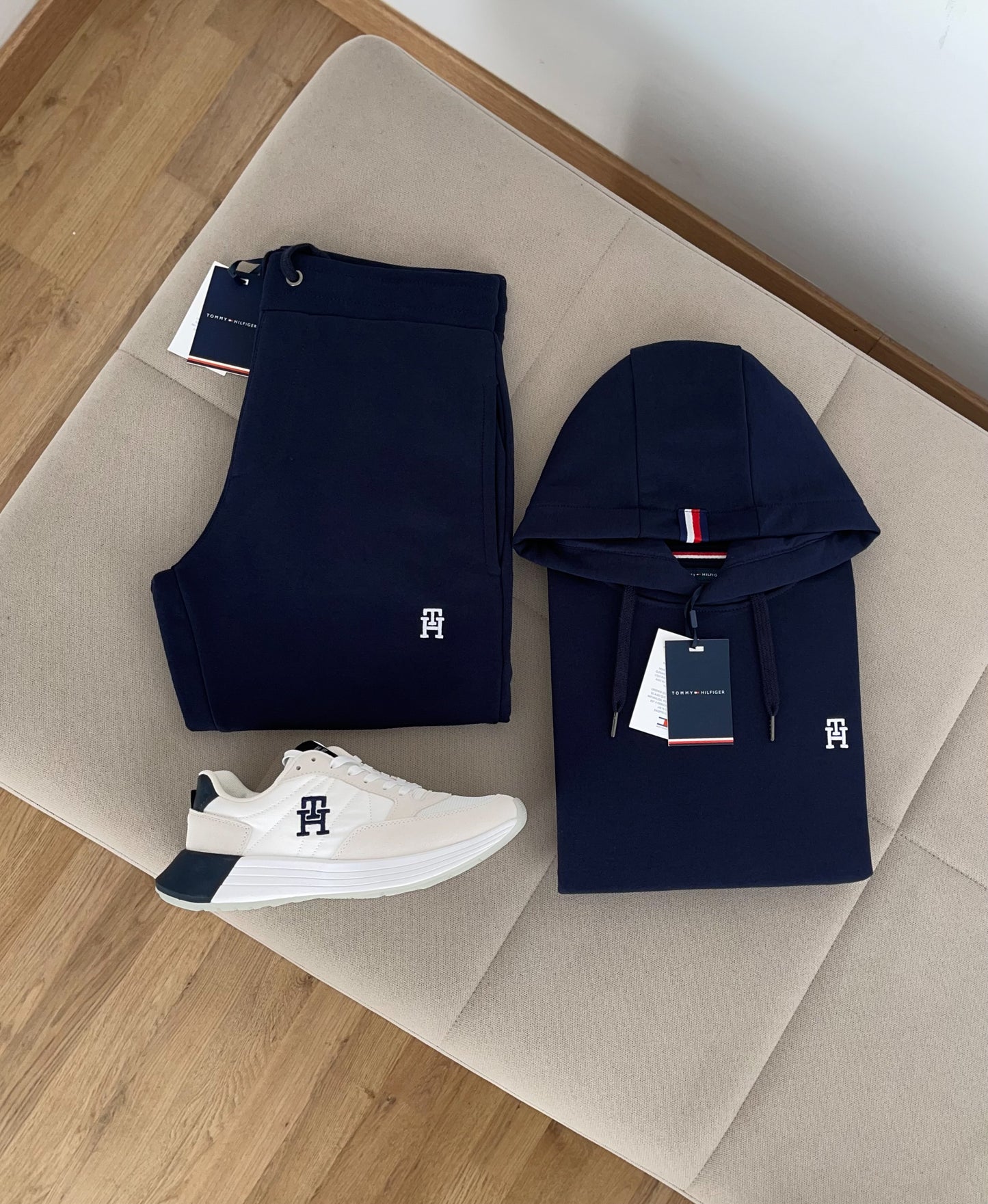 Ensemble Tommy Hilfiger TH Capuche et Jogging en 100% coton