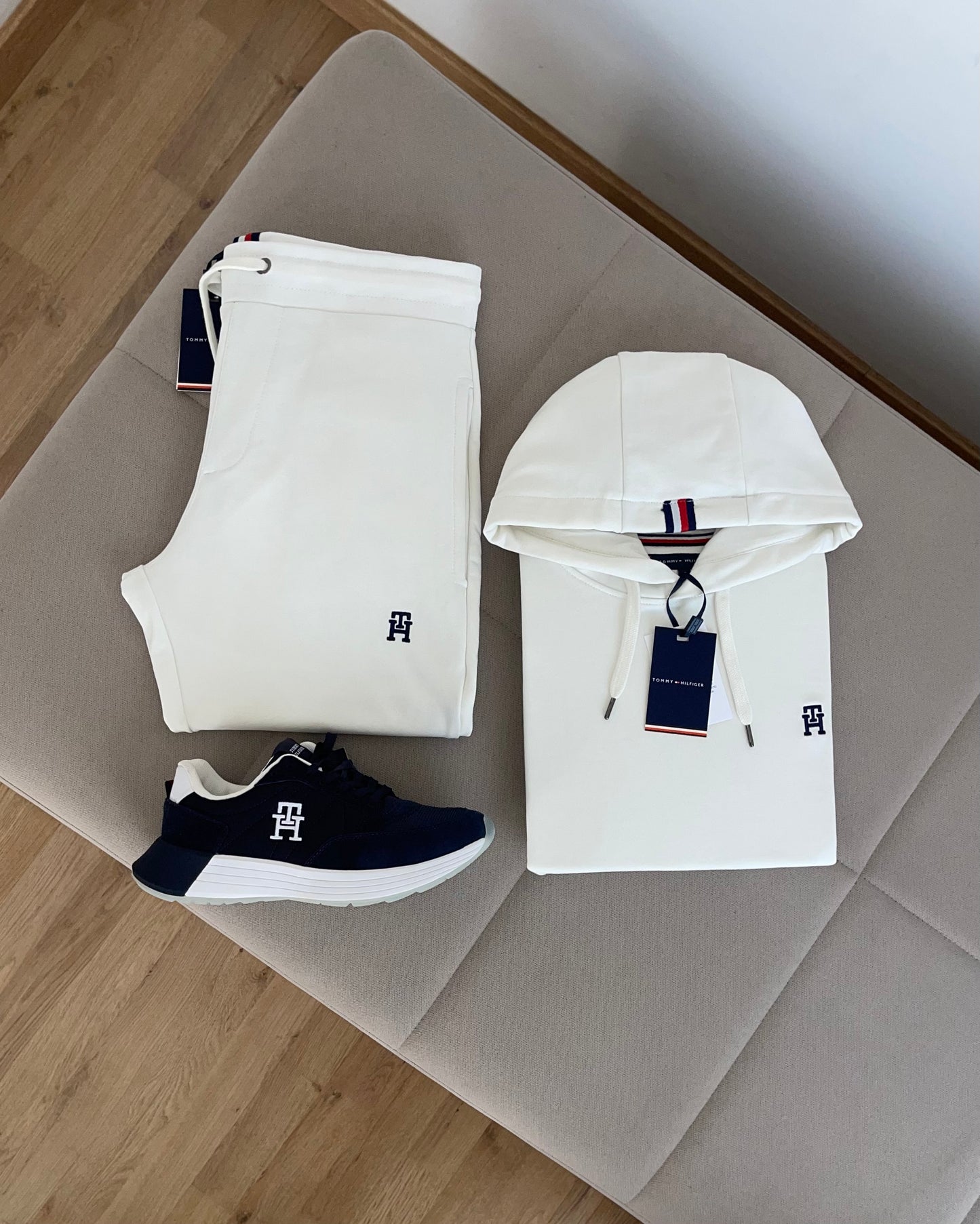 Ensemble Tommy Hilfiger TH Capuche et Jogging en 100% coton